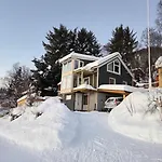Senja Skaland Holiday home *